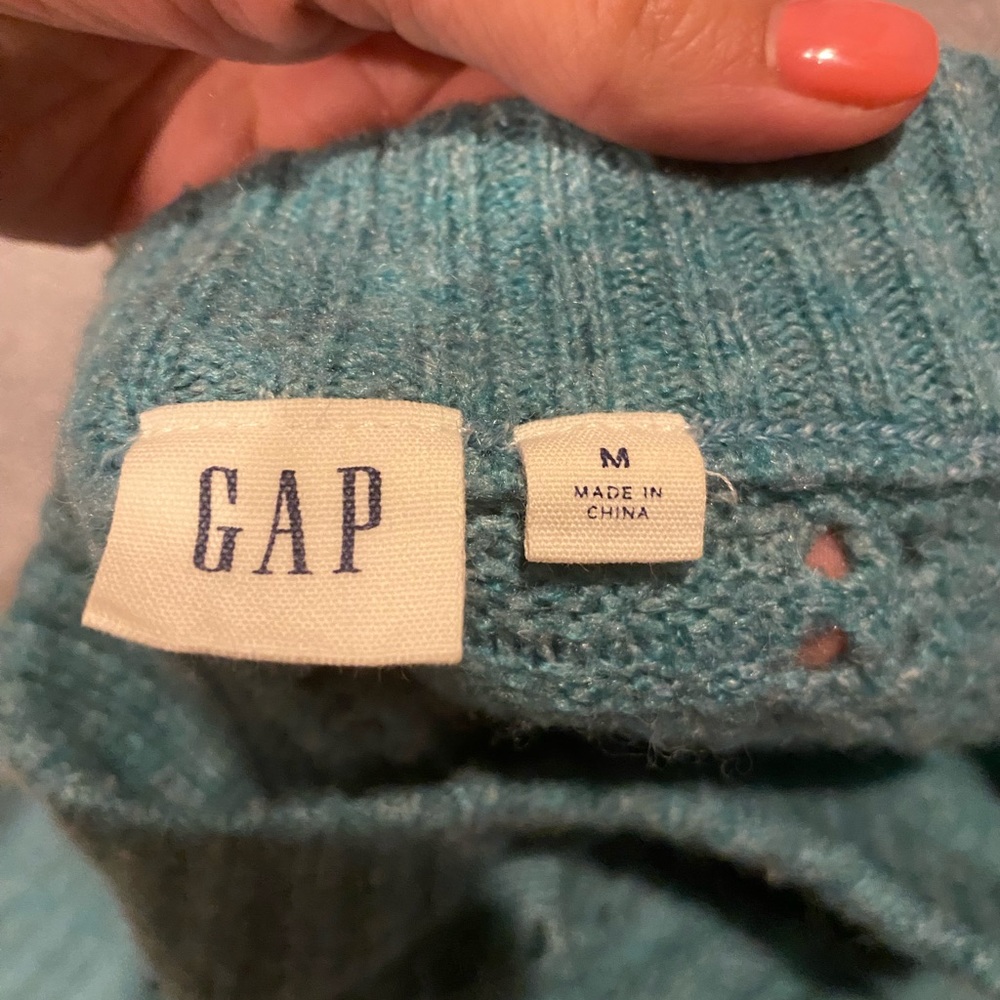 Gap Sweater